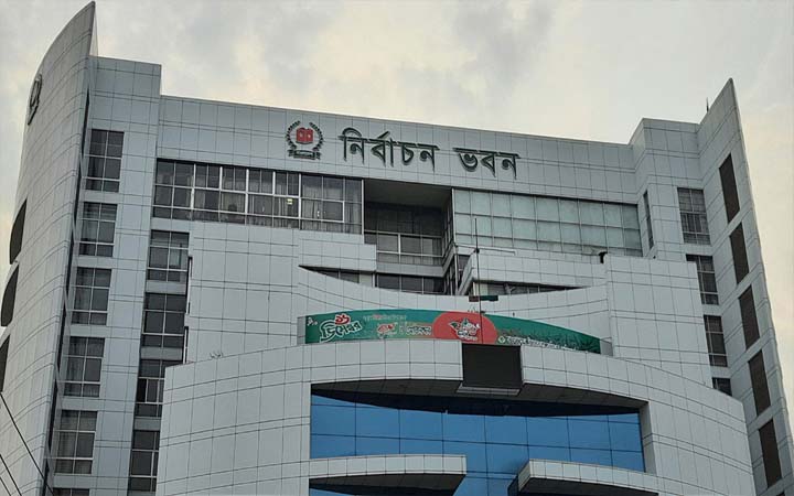 তিন এমপিকে সাবধান করল ইসি